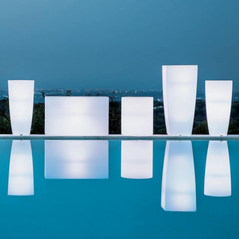 Vaso luminoso Hydra 90 cm per esterno LED design moderno