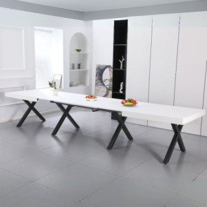 Tavolo allungabile Dava bianco opaco gambe metallo nero moderno