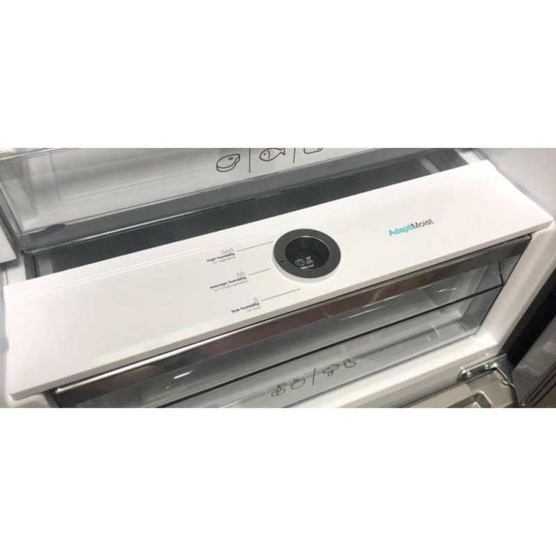 Frigorifero combinato Sharp 230L no frost glass nero Classe D