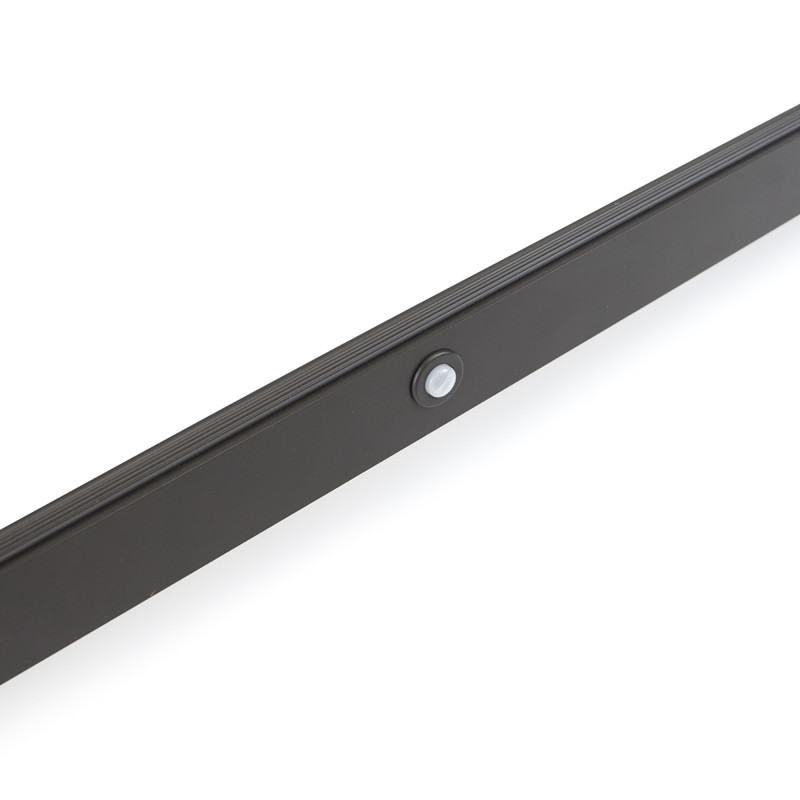 Barra Appendiabiti per armadi con luce LED Castor, batteria estraibile e sensore di movimento, L558 mm, Tecnoplastica e al