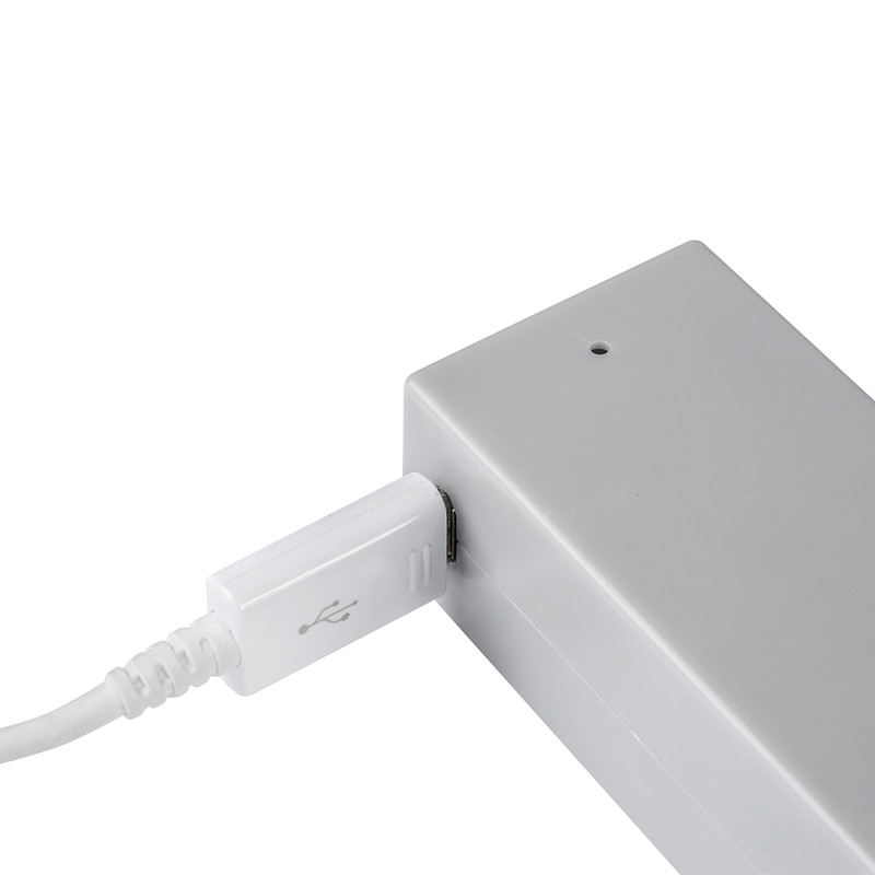 Barra Appendiabiti per armadi con luce LED Castor, batteria estraibile e sensore di movimento, L708 mm, Tecnoplastica e al