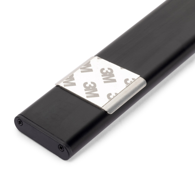 Multiconnettore Vertikal Push diametro 100mm, 3 spine di tipo Schuko, 1 USB tipo A, 1 USB tipo C, Acciaio e Tecnoplastica