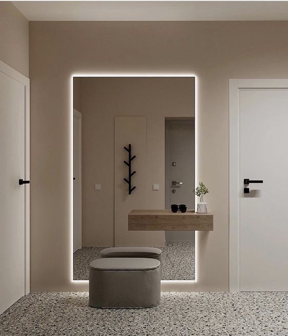 ingresso casa piccola, specchio con luci led, pouf contenitore, arredo casa, mobili per ingresso ikea